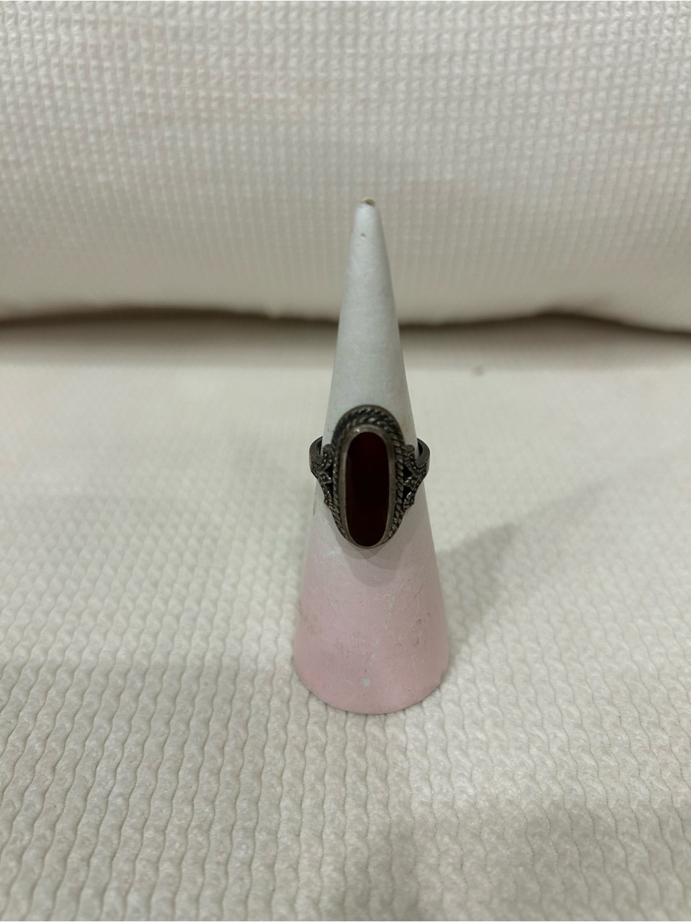 Vintage-Inspired Red Oval Stone Silver Ring - Women Jewelry